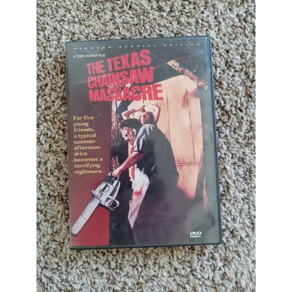 The Texas Chainsaw Massacre - Picture 1 of 7